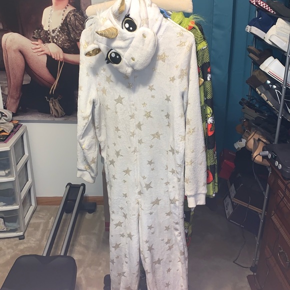 Unicorn onesie 🦄 - Picture 2 of 8